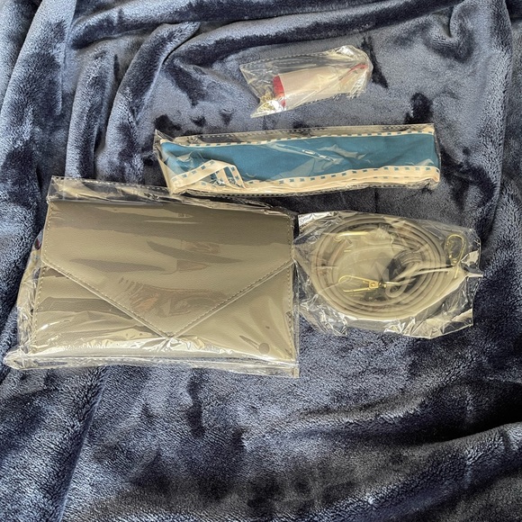 Brand new grey leather bag - Picture 5 of 10